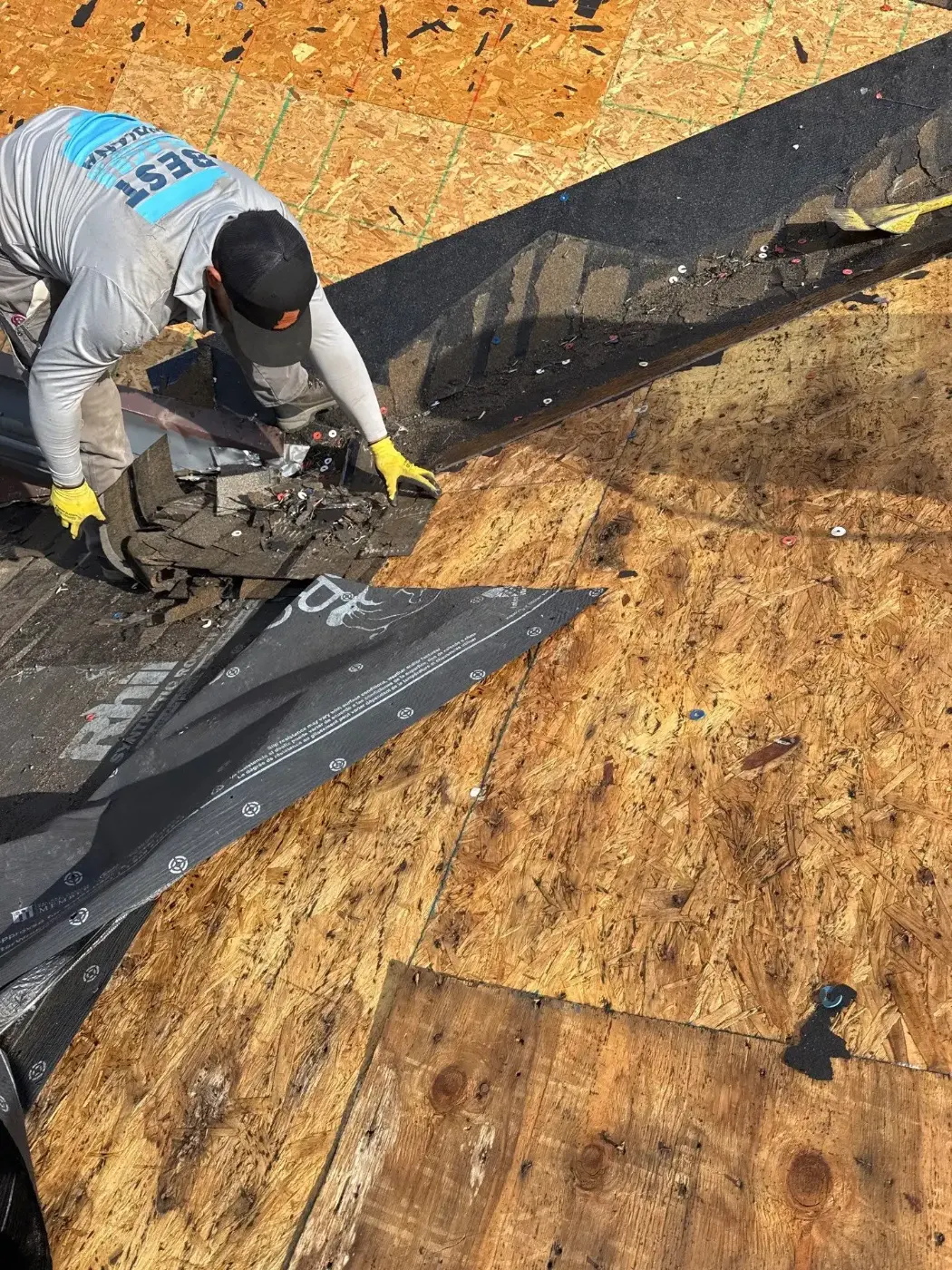 Manufacturer-certified roof installation in Sullivan